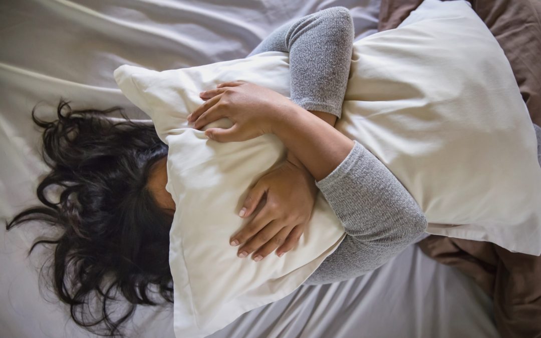 ساعت 3 صبح بیدار می شم و خوابم نمی بره! مشکل خواب دارم!