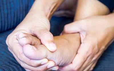 علائم سندرم پای بی قرار (RLS)