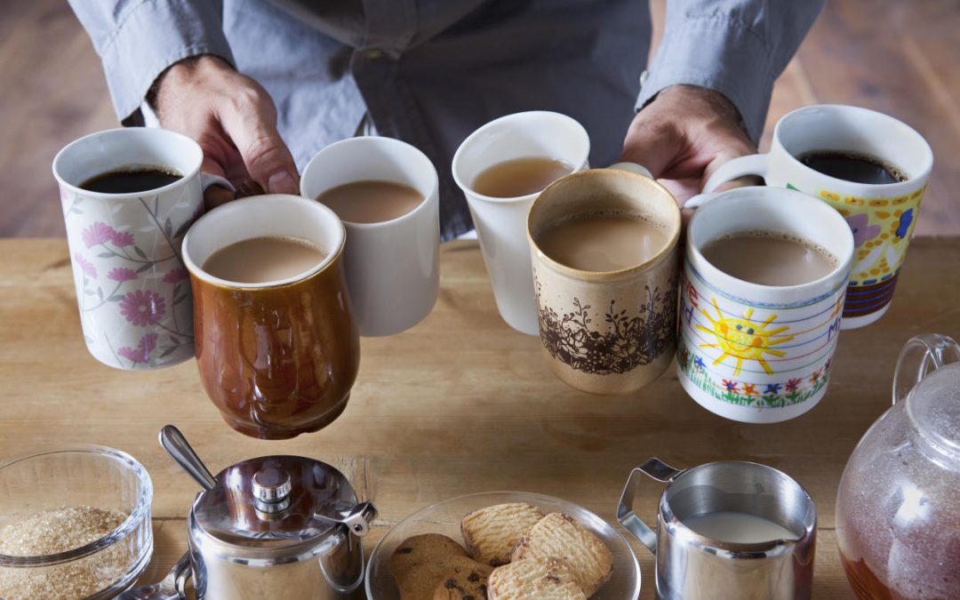 چه ارتباطی بین نوشیدن چای و قهوه با سکته مغزی و زوال عقل وجود دارد؟