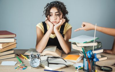 با بچه ای که درس نمی خواند چه کنیم؟ (9 راهکار)