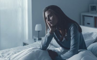چرا خوابم نمیبره؟ مشکل خواب دارم همیشه!