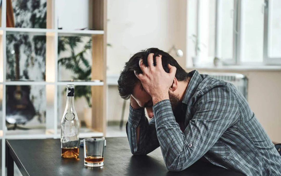 چه کسی الکلی است؟ تشخیص و درمان اعتیاد به الکل